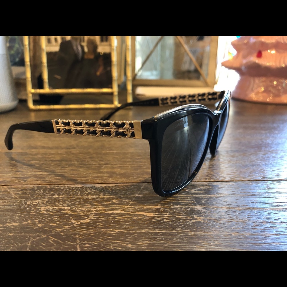 Chanel sunglasses 🕶